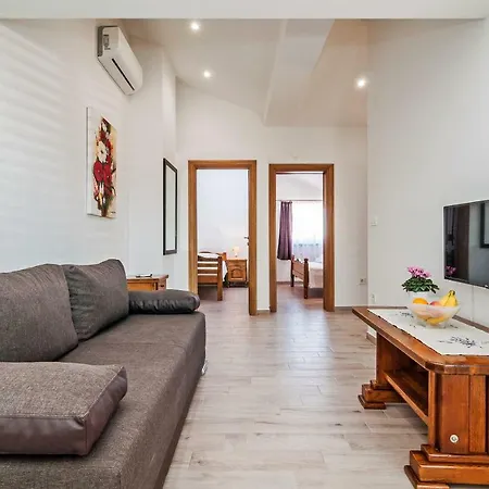 Apartment Apartments 